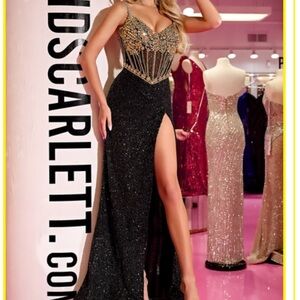 Portia and Scarlett prom dress style 24872 size 4. New with tags never worn.